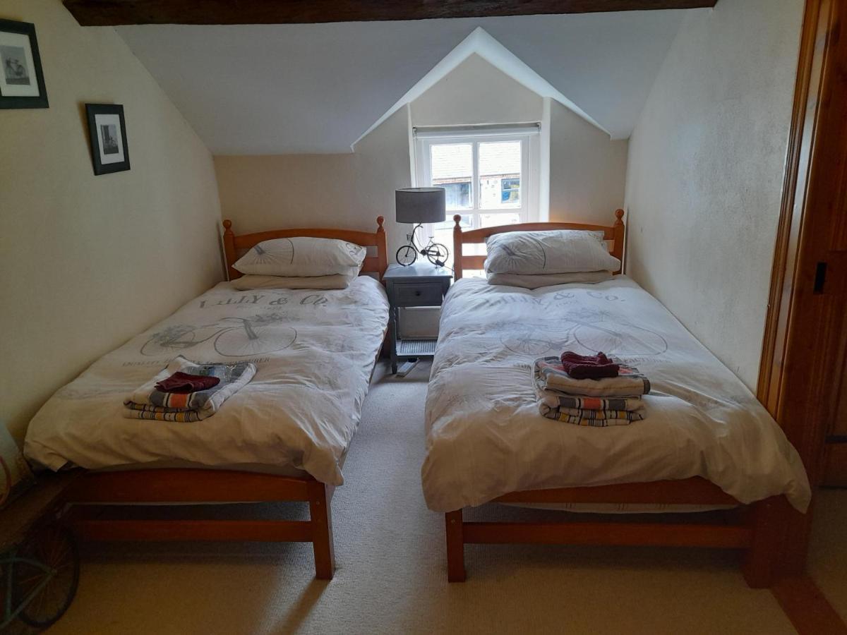 Moira Cottages @Berwickhall Sleeps 12 ภายนอก รูปภาพ